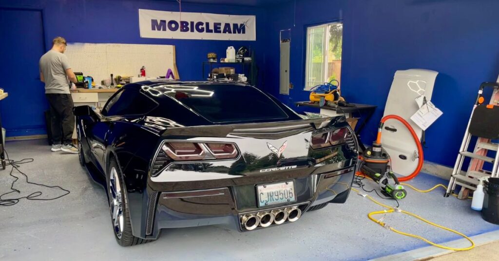 Pros and Cons of Mobile Detailing vs. Traditional Car Washes
